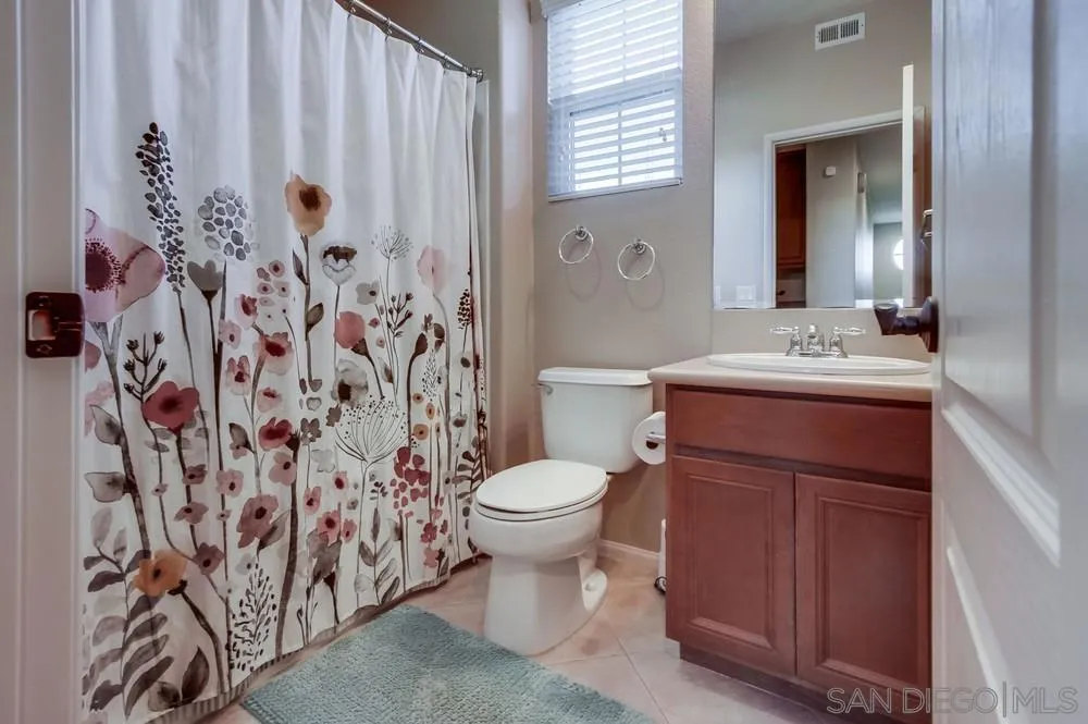 17022 Calle Trevino 13, San Diego, California 92127 home-pic-26