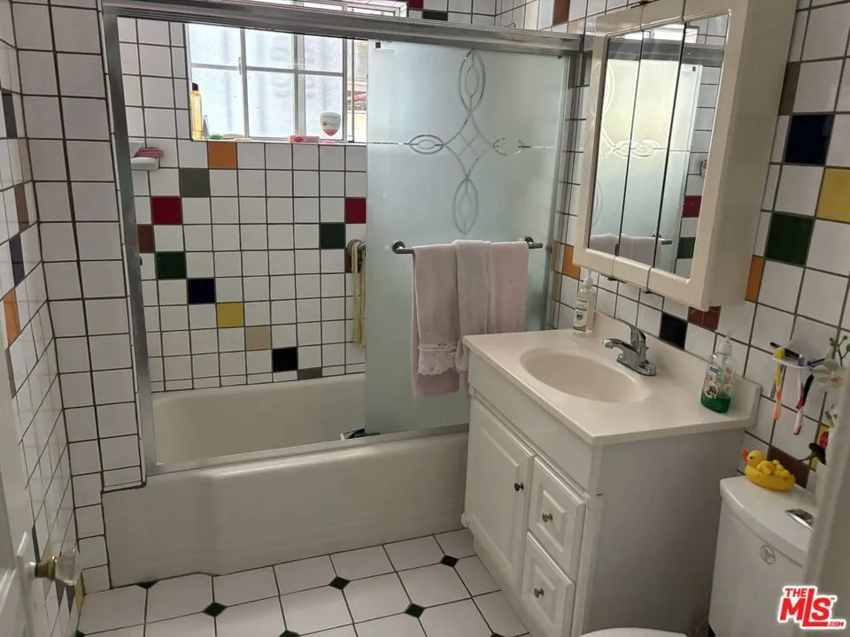 3 bdrm bth 1