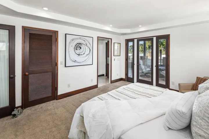 Upstairs en suite bedroom