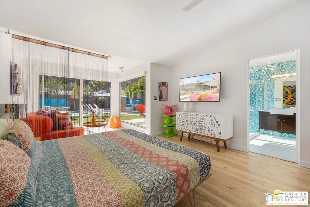 611 W Leisure Way, Palm Springs, California 92262 home-pic-38