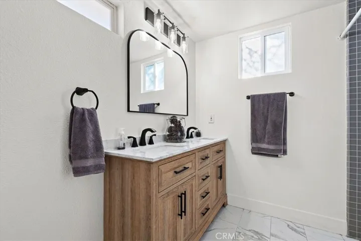 Master Bedroom Bathroom