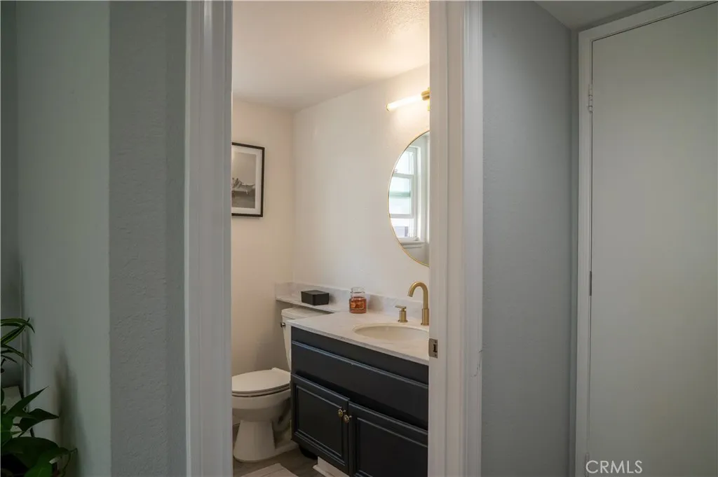 1454 Cresta, Corona, California 92879 home-pic-19