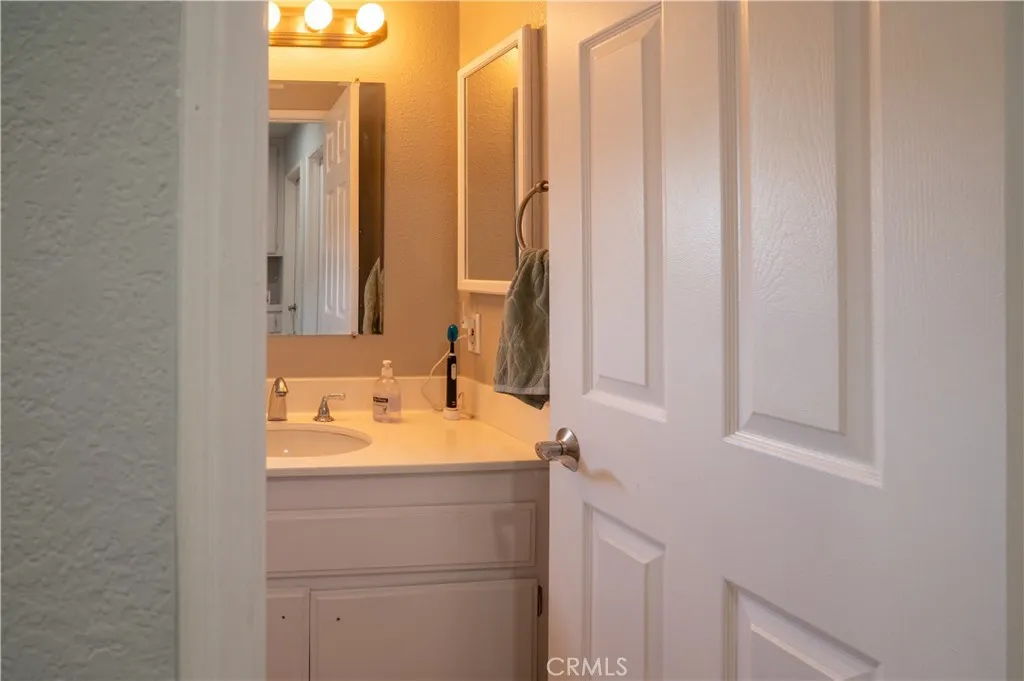 1454 Cresta, Corona, California 92879 home-pic-27