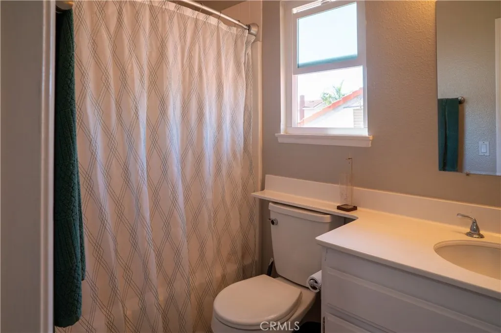 1454 Cresta, Corona, California 92879 home-pic-26