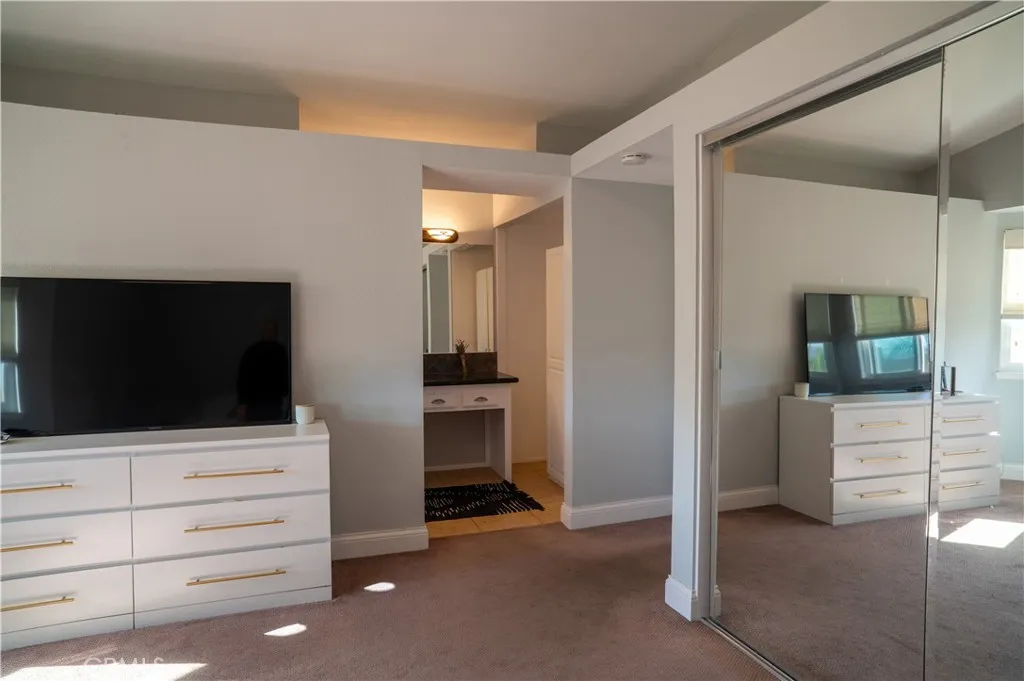 1454 Cresta, Corona, California 92879 home-pic-21