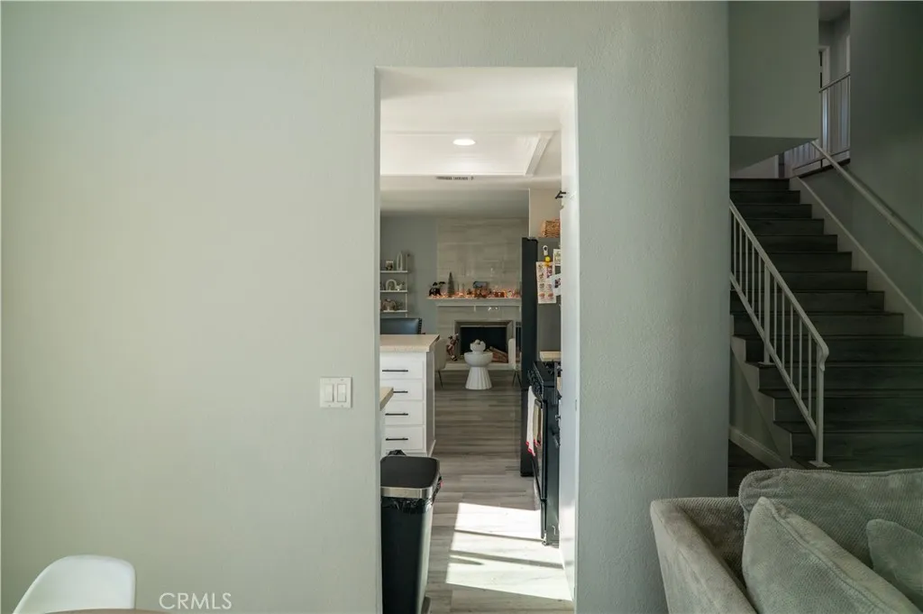 1454 Cresta, Corona, California 92879 home-pic-10