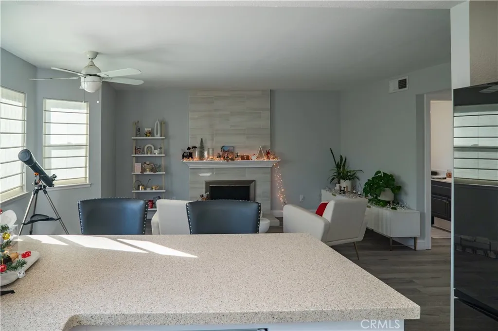 1454 Cresta, Corona, California 92879 home-pic-15