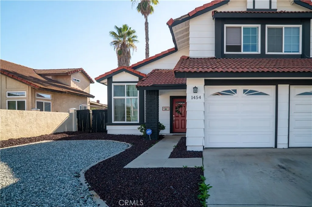 1454 Cresta, Corona, California 92879 home-pic-6