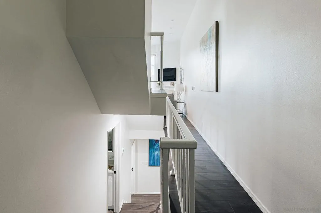 4652 Don Lorenzo Dr A, Los Angeles, California 90008 home-pic-39