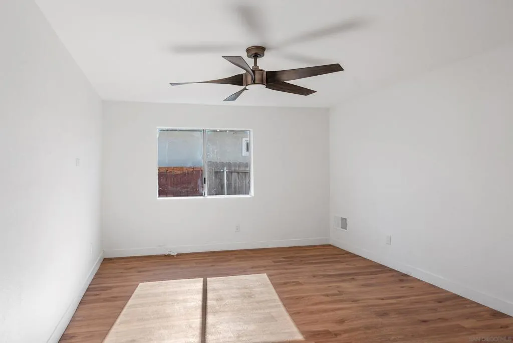 628 Paraiso Ave, Spring Valley, California 91977 home-pic-10