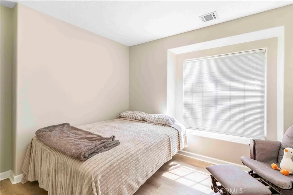 15189 Tonikan, Apple Valley, California 92307 home-pic-17