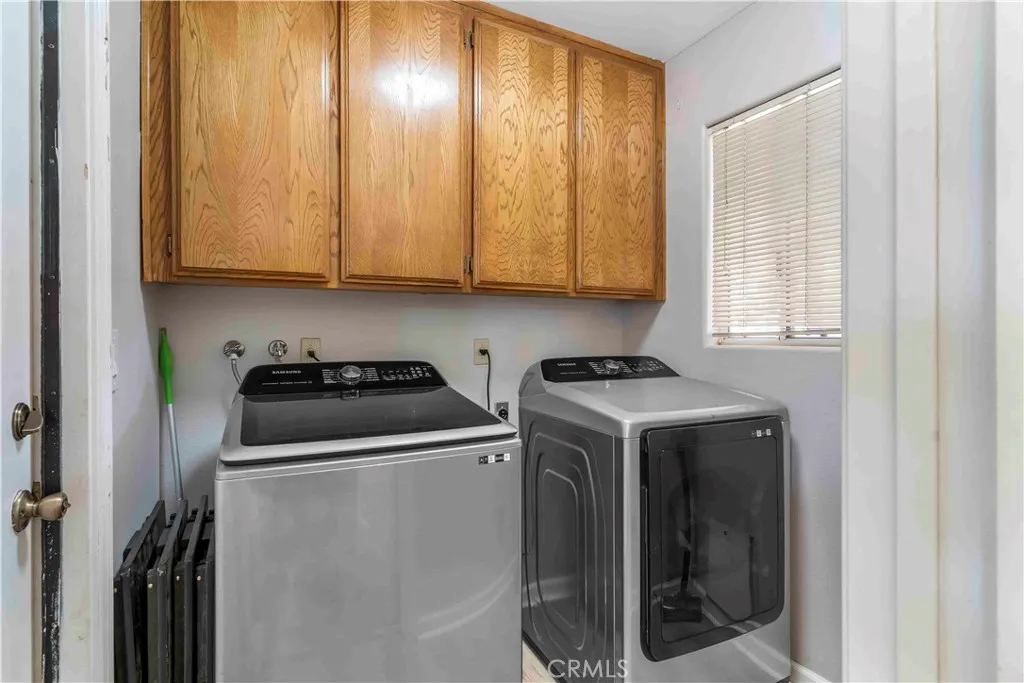 15189 Tonikan, Apple Valley, California 92307 home-pic-16