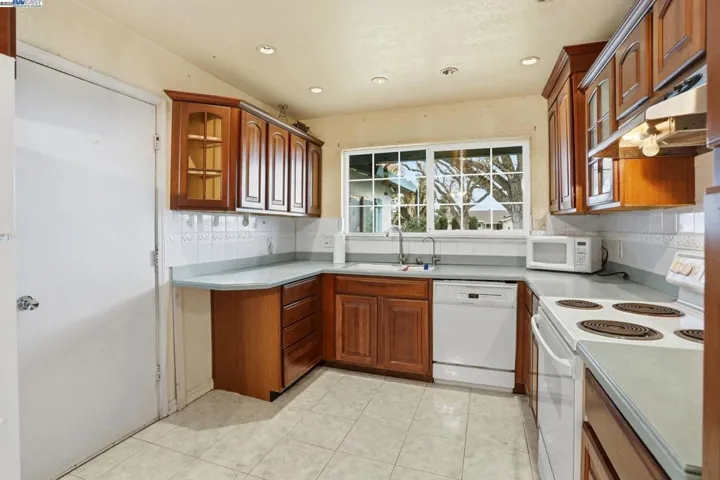 300 N Park Victoria Dr, Milpitas, California 95035