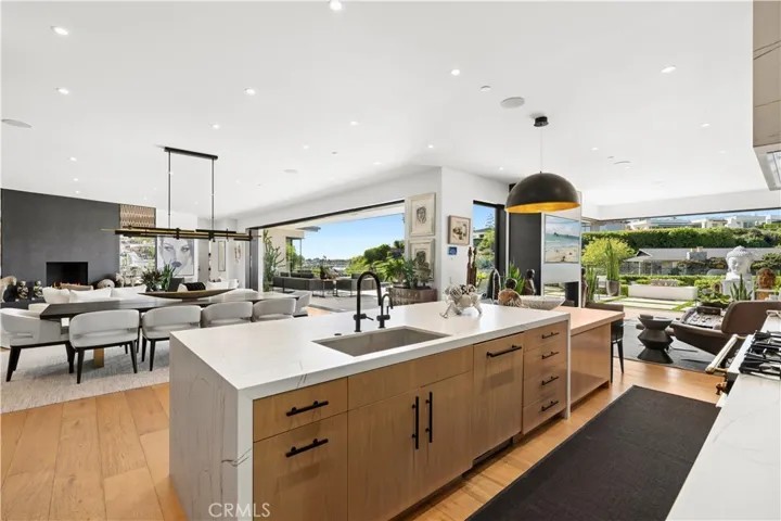 1521 Bayadere Terrace, Corona Del Mar, California 92625