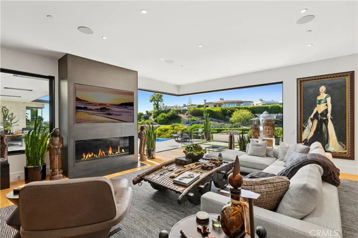 1521 Bayadere Terrace, Corona Del Mar, California 92625
