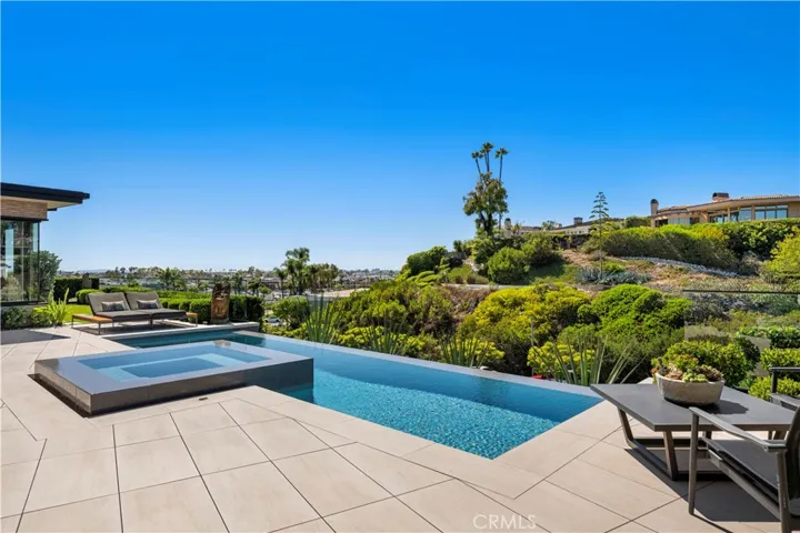 1521 Bayadere Terrace, Corona Del Mar, California 92625