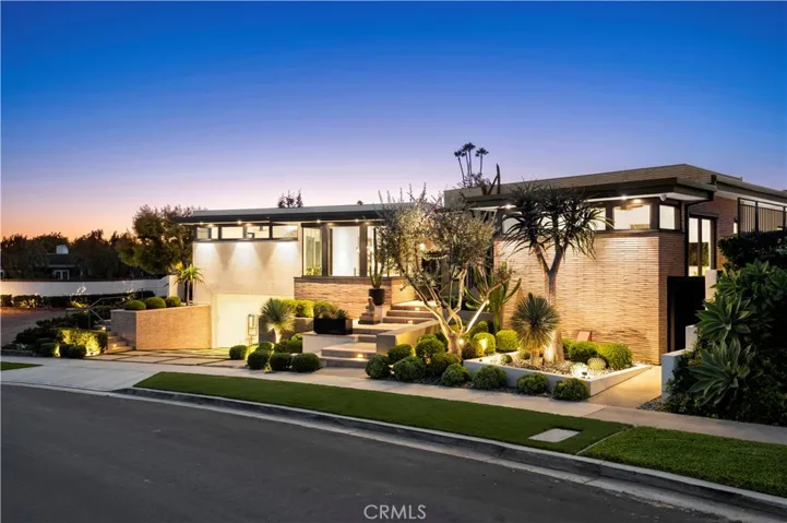 1521 Bayadere Terrace, Corona Del Mar, California 92625