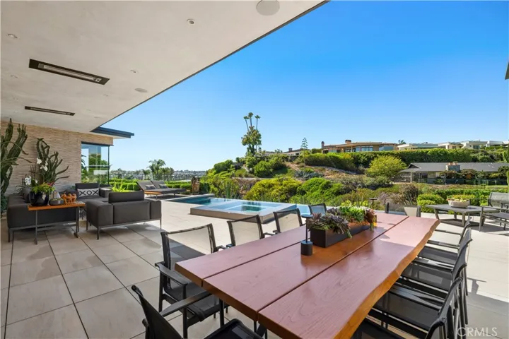 1521 Bayadere Terrace, Corona Del Mar, California 92625