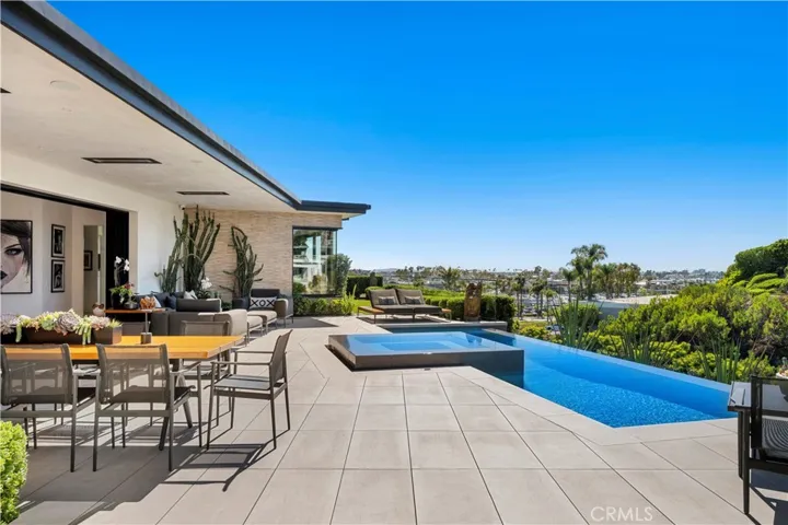 1521 Bayadere Terrace, Corona Del Mar, California 92625