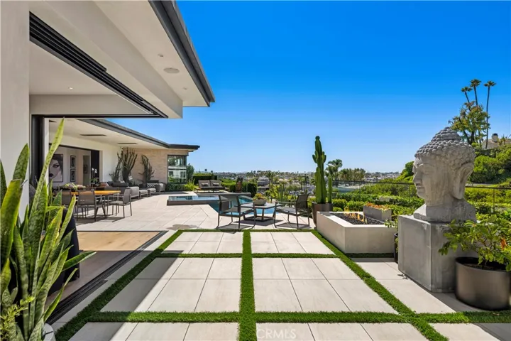 1521 Bayadere Terrace, Corona Del Mar, California 92625