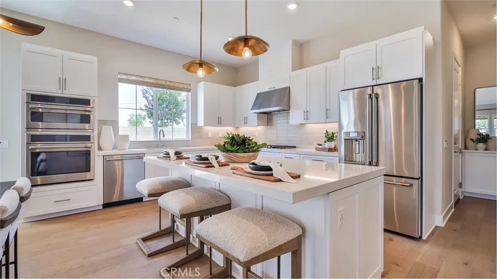 27329 Shore Pine Place, Valencia, California 91381 home-pic-2