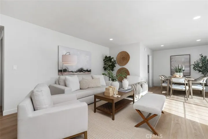 Light and bright home ~ and beautifully remodeled!