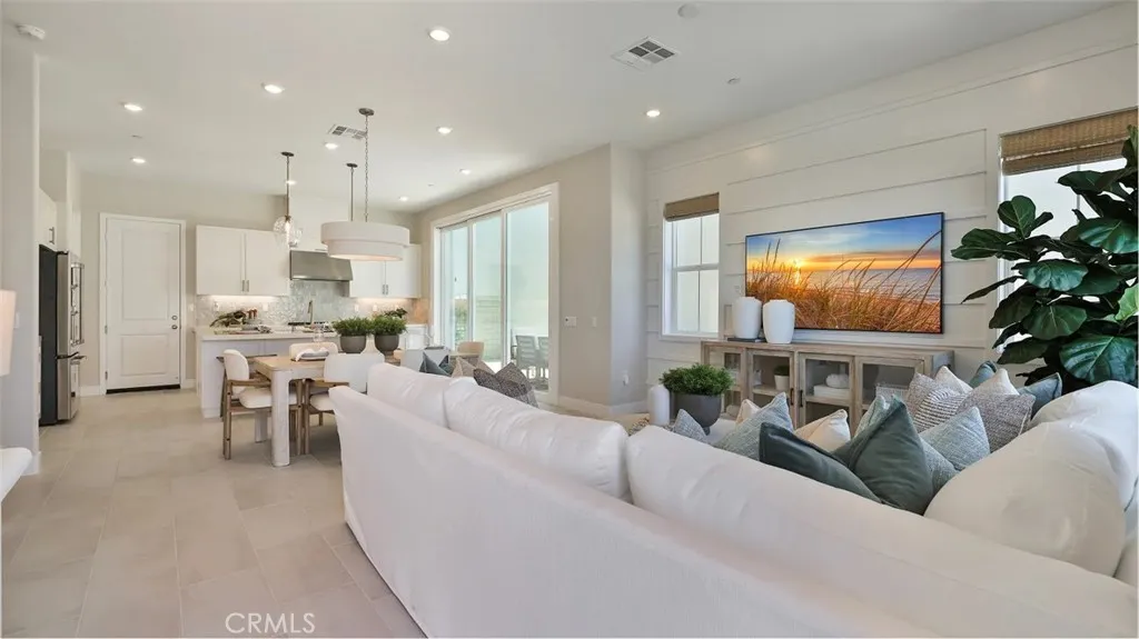 27325 Shore Pine Place, Valencia, California 91381 home-pic-4
