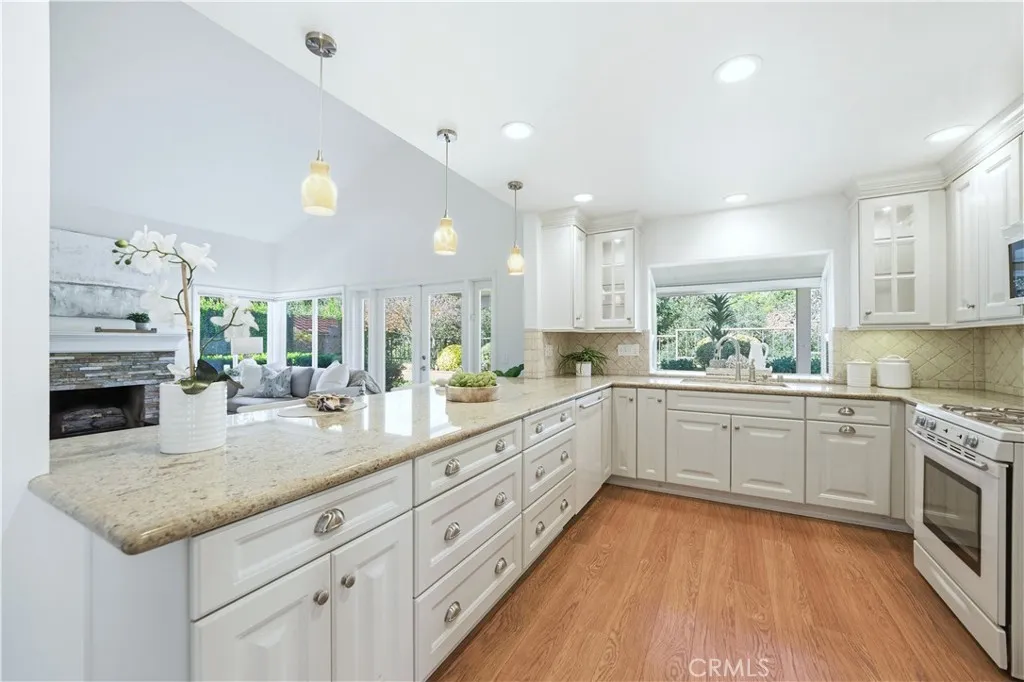 6371 Country Club Drive, La Verne, California 91750 home-pic-12