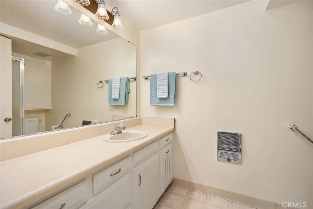 57 Calle Cadiz O, Laguna Woods, California 92637 home-pic-17