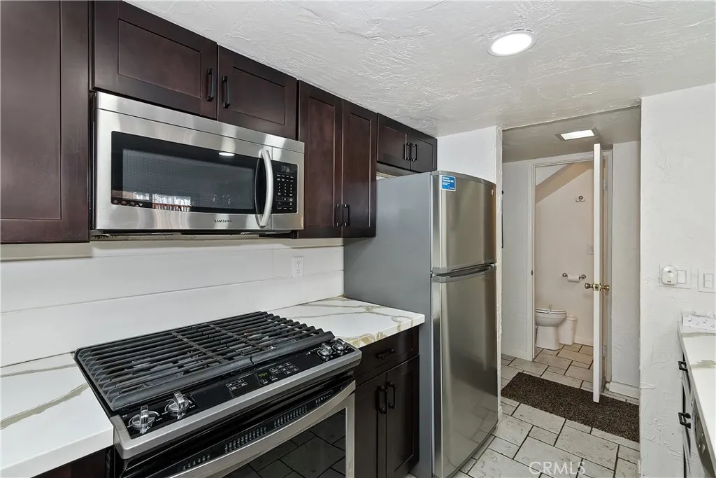 861 Thrush, Big Bear Lake, California 92315 home-pic-13