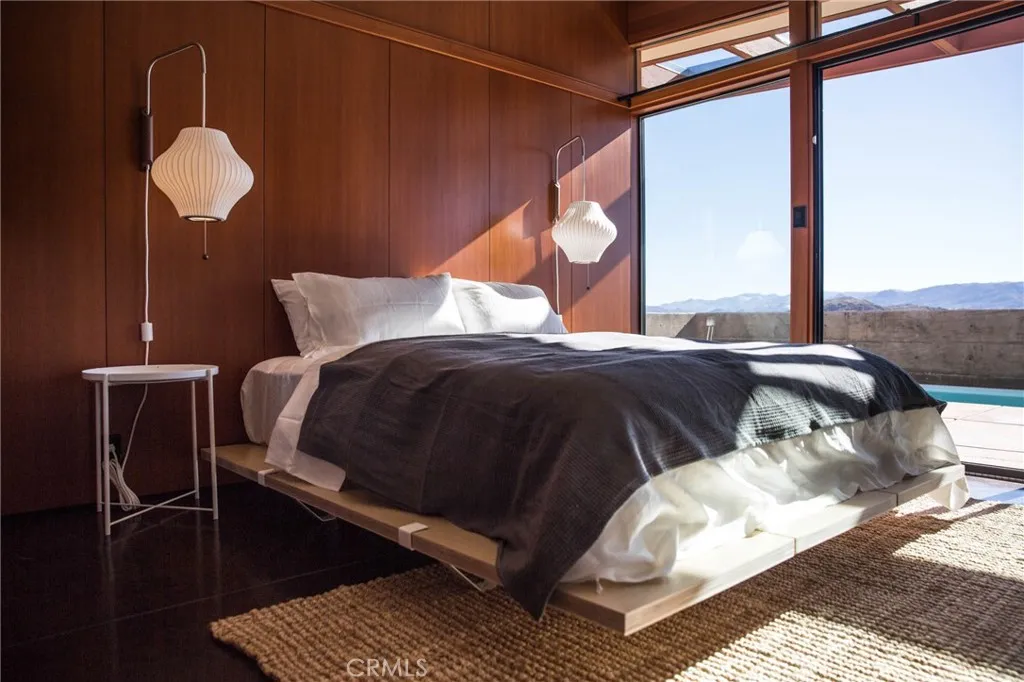 4981 Bonmar Road, Yucca Valley, California 92284 home-pic-14