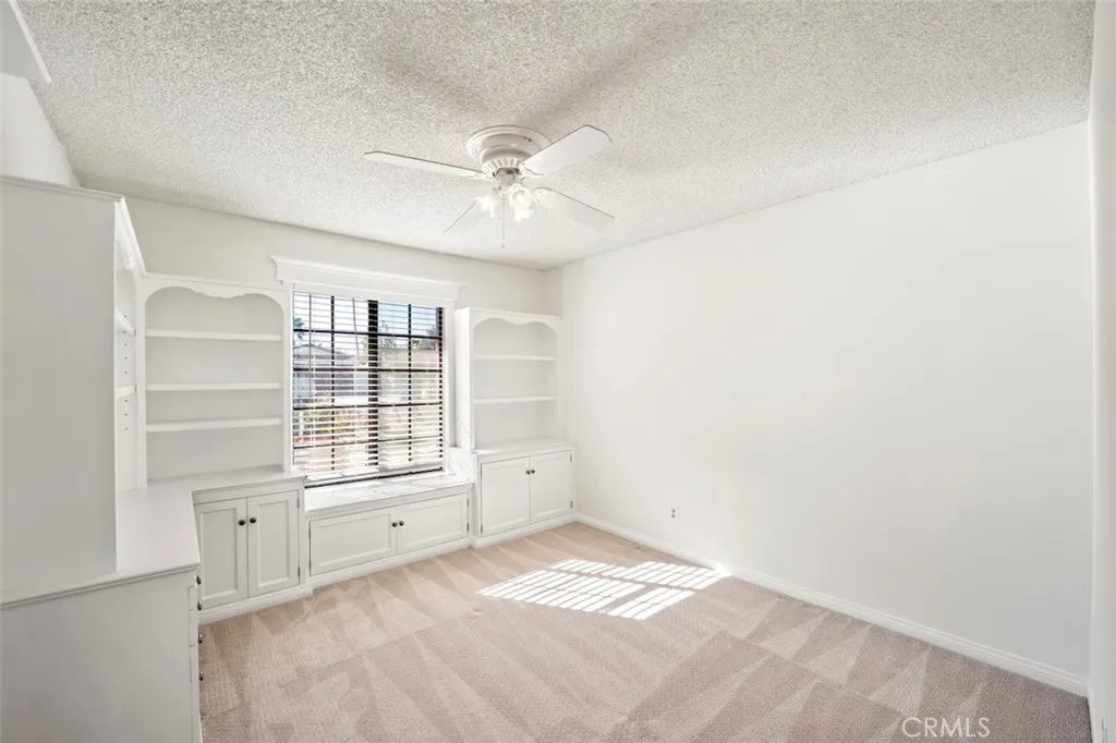 6553 Smoke Tree Avenue, Oak Park, California 91377 home-pic-21