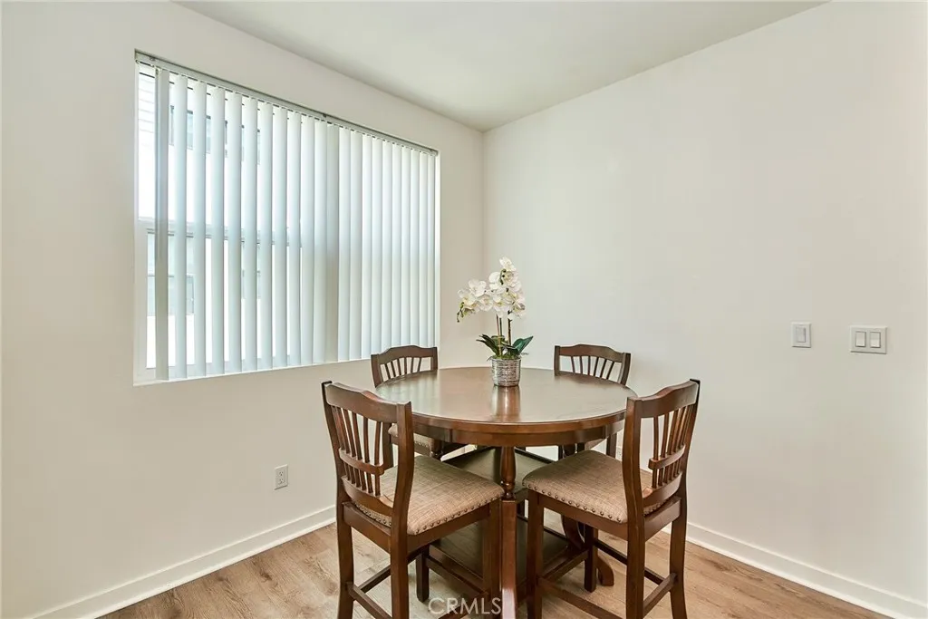 944 N Divino Privado, Ontario, California 91764 home-pic-15