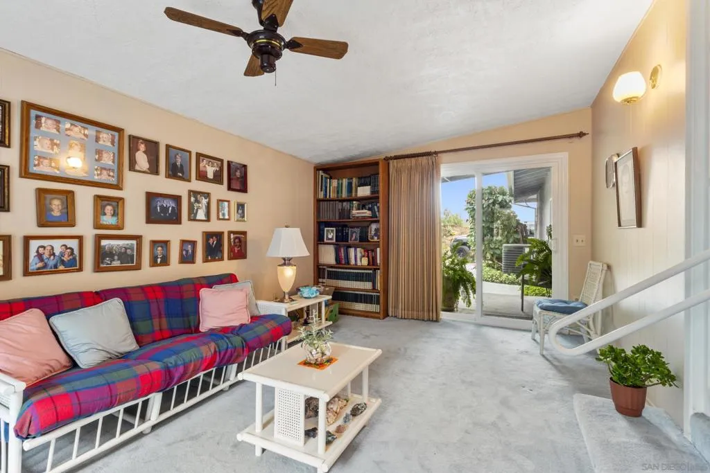 1724 S Santa Fe Ave, Vista, California 92084 home-pic-11