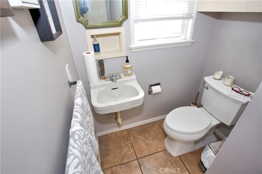 535 Fairmont Drive, San Bernardino, California 92404 home-pic-22