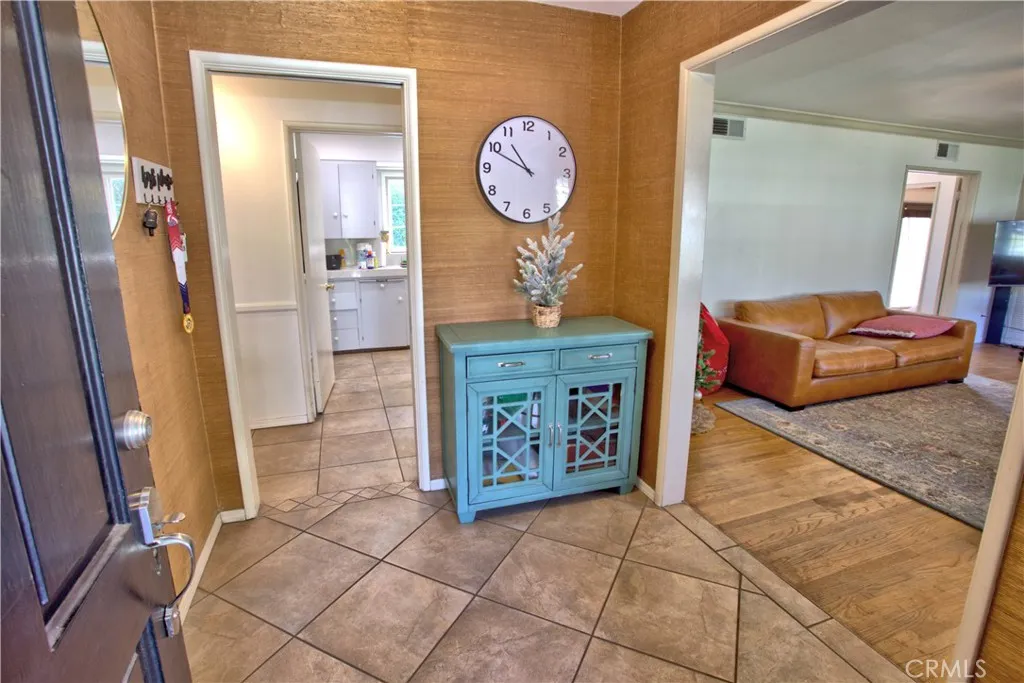 535 Fairmont Drive, San Bernardino, California 92404 home-pic-6