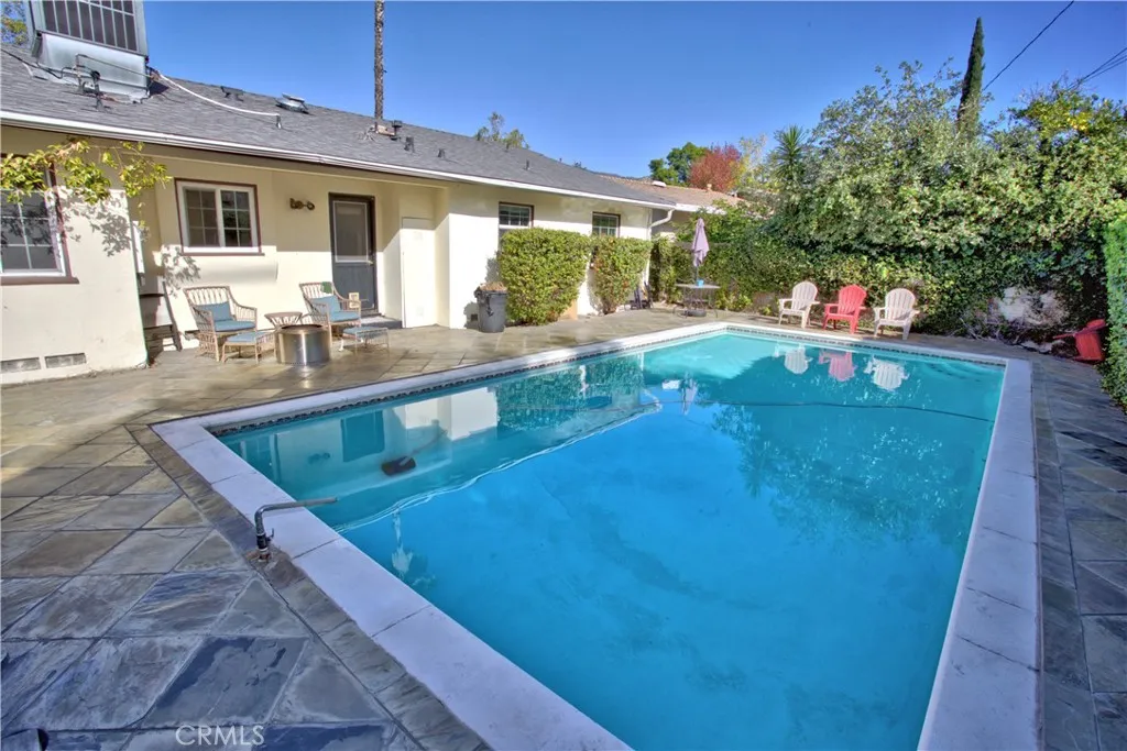 535 Fairmont Drive, San Bernardino, California 92404 home-pic-23