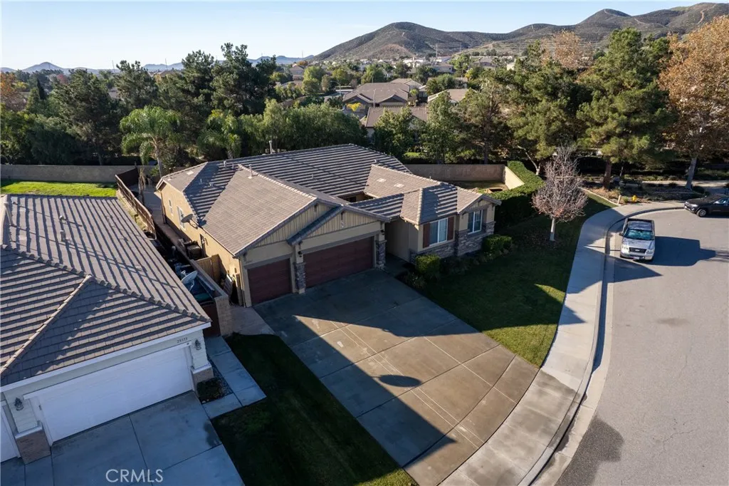 29351 Castaway Court, Menifee, California 92585 home-pic-35