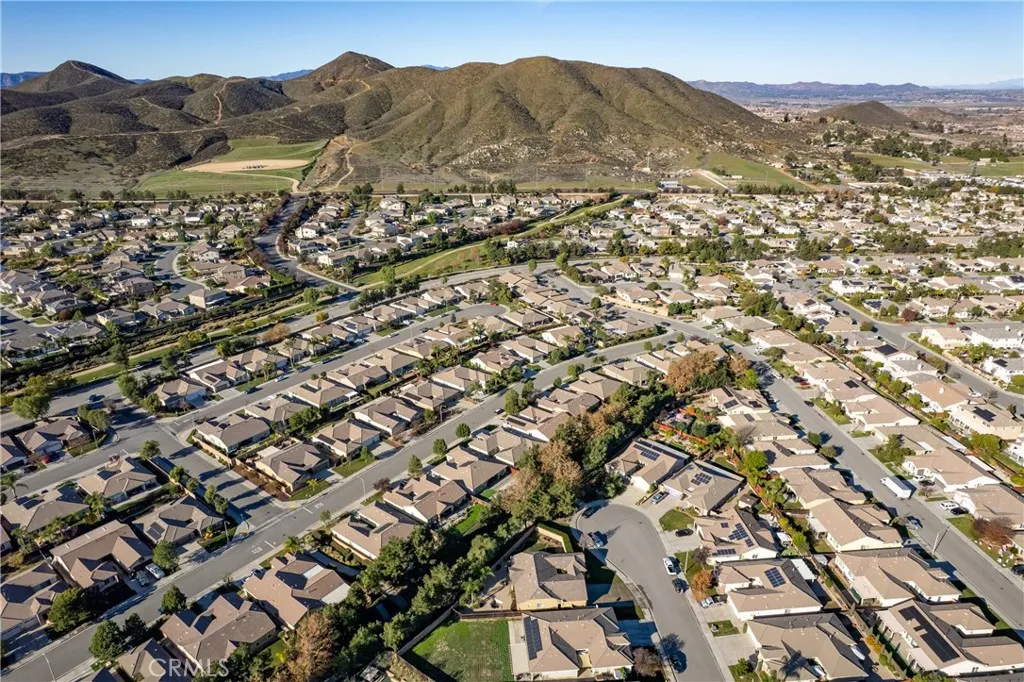 29351 Castaway Court, Menifee, California 92585 home-pic-44
