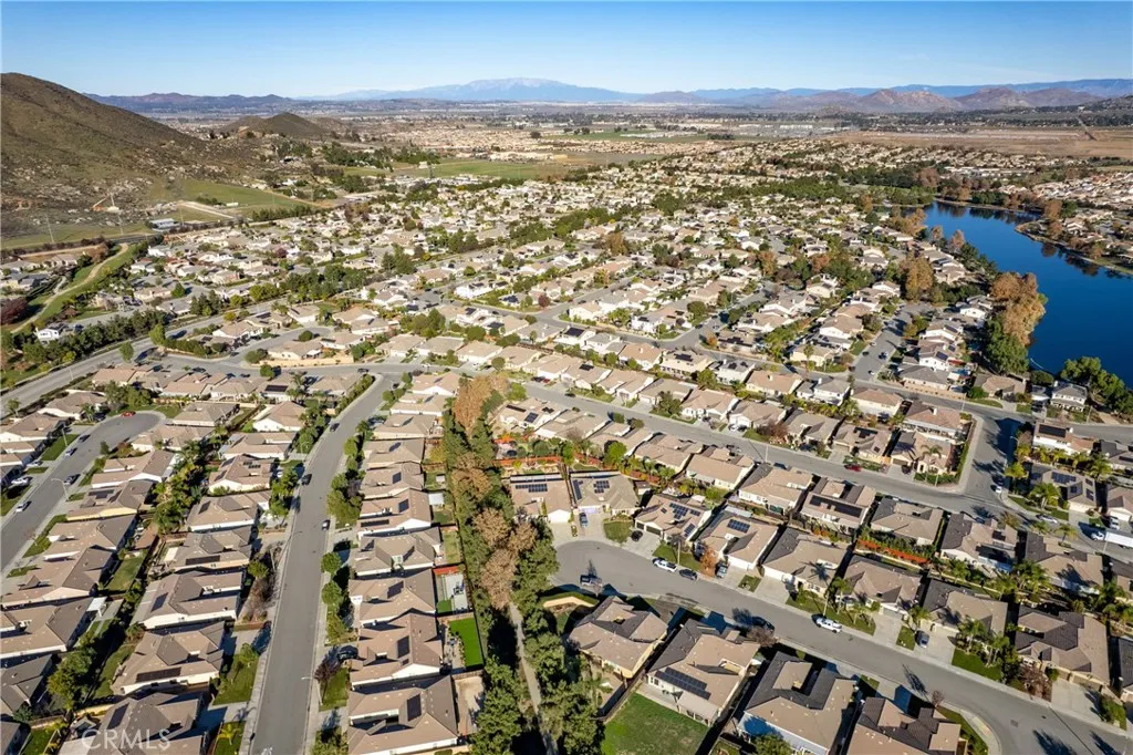 29351 Castaway Court, Menifee, California 92585 home-pic-43