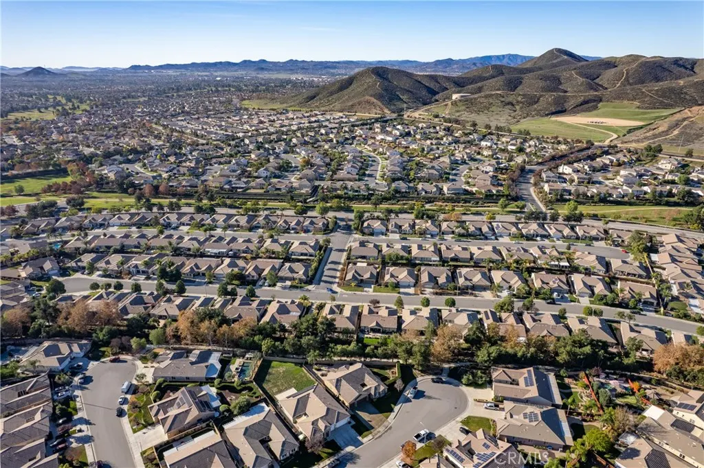 29351 Castaway Court, Menifee, California 92585 home-pic-45