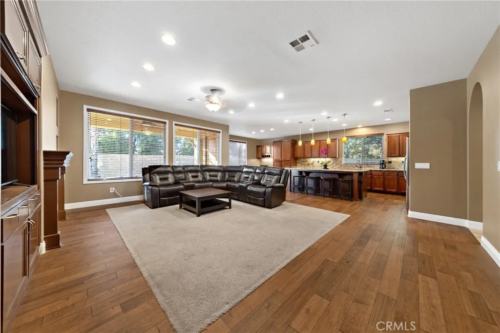 29351 Castaway Court, Menifee, California 92585 home-pic-8
