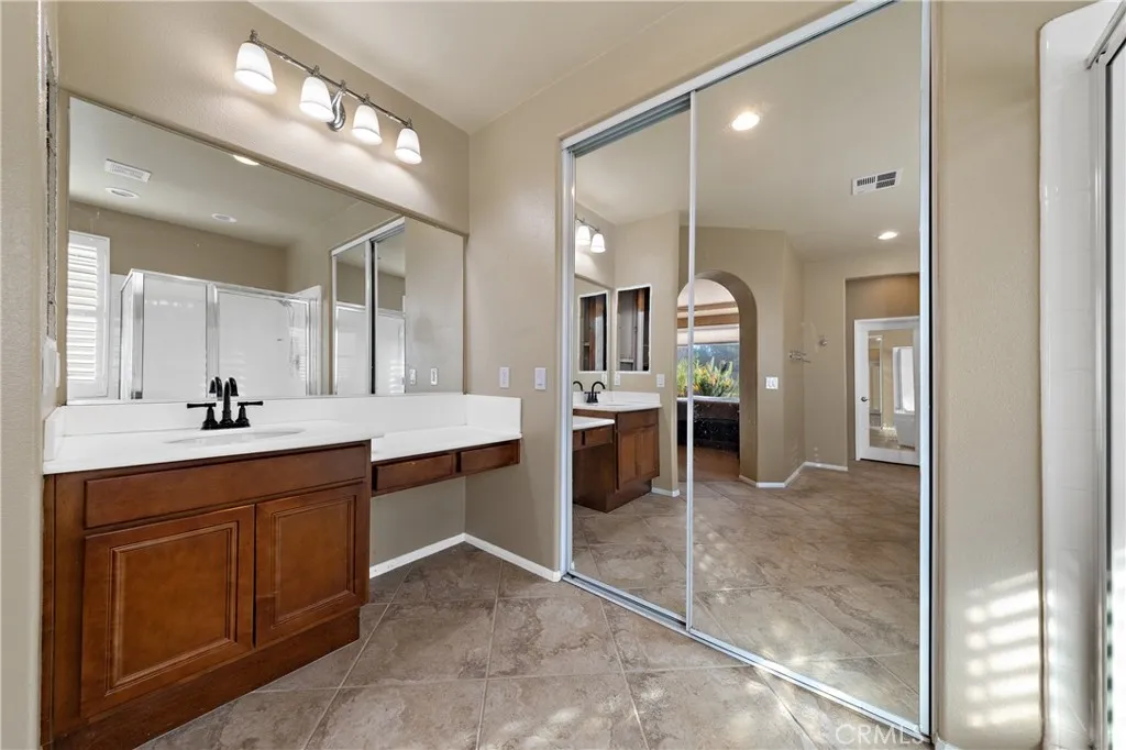 29351 Castaway Court, Menifee, California 92585 home-pic-16