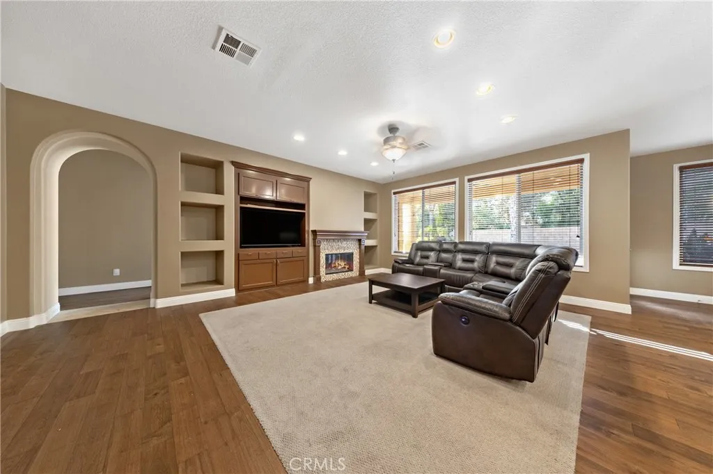 29351 Castaway Court, Menifee, California 92585 home-pic-3