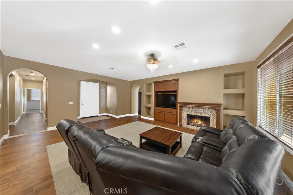 29351 Castaway Court, Menifee, California 92585 home-pic-7