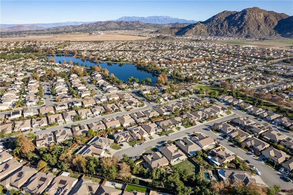 29351 Castaway Court, Menifee, California 92585 home-pic-41