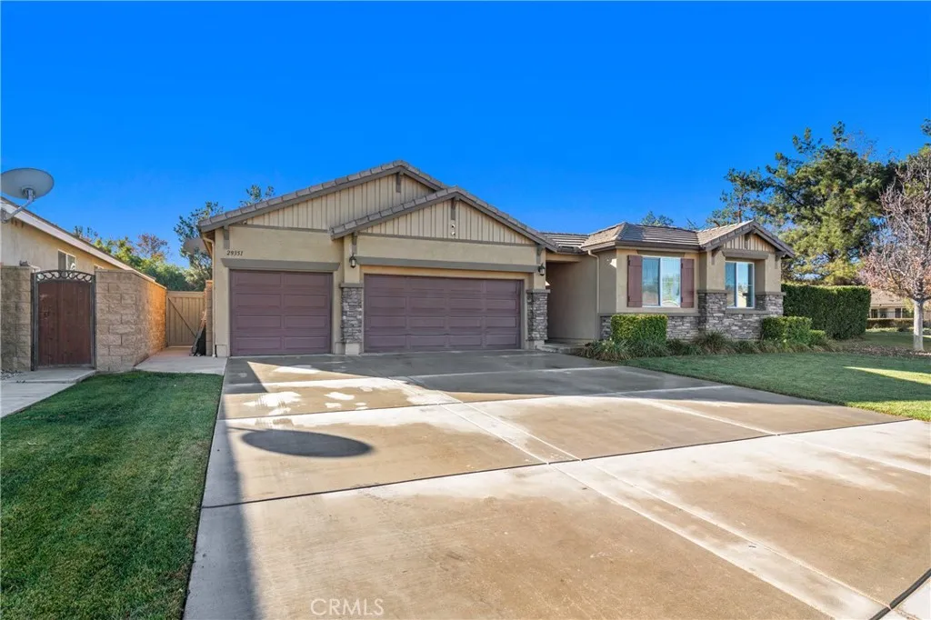 29351 Castaway Court, Menifee, California 92585 home-pic-1