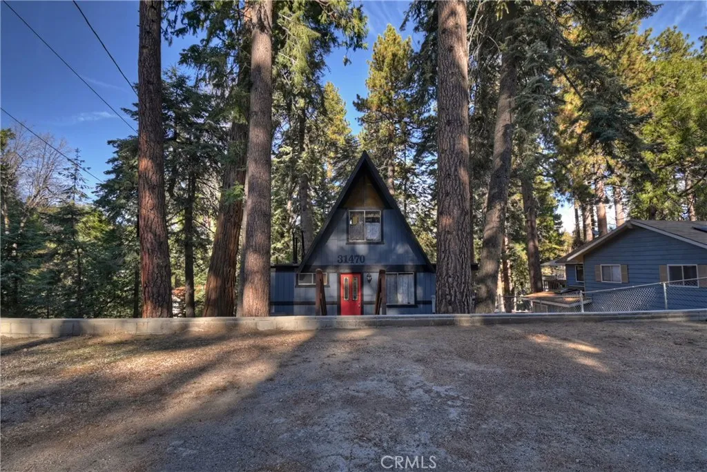 31470 Cedarwood Drive, Running Springs, California 92382 home-pic-32