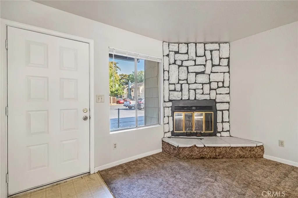 811 W 2nd, Chico, California 95926 — photo 5
