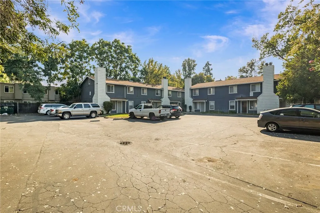 811 W 2nd
